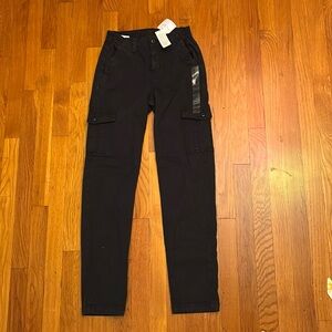 Black cargo stretchy jeans